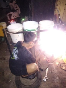 Pembuatan tempat sampah