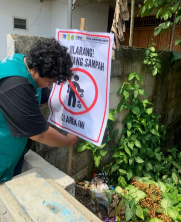 Pemasangan Banner Dilarang Buang Sampah